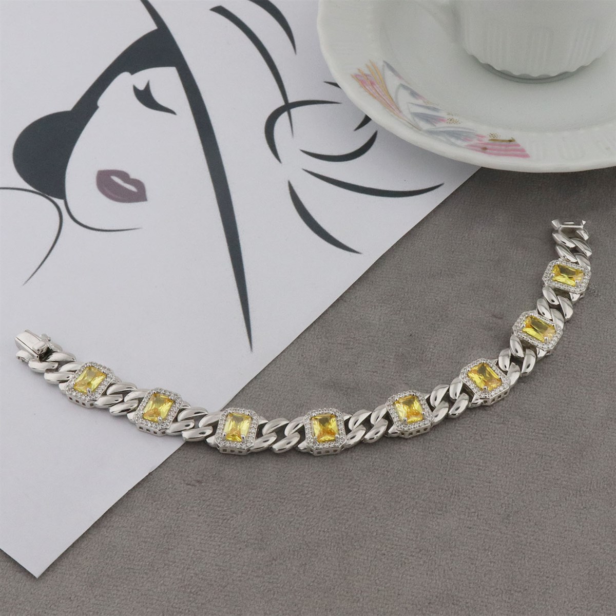 925 Ayar Gümüş Kare Desen Sitrin Taşlı Şık Bileklik