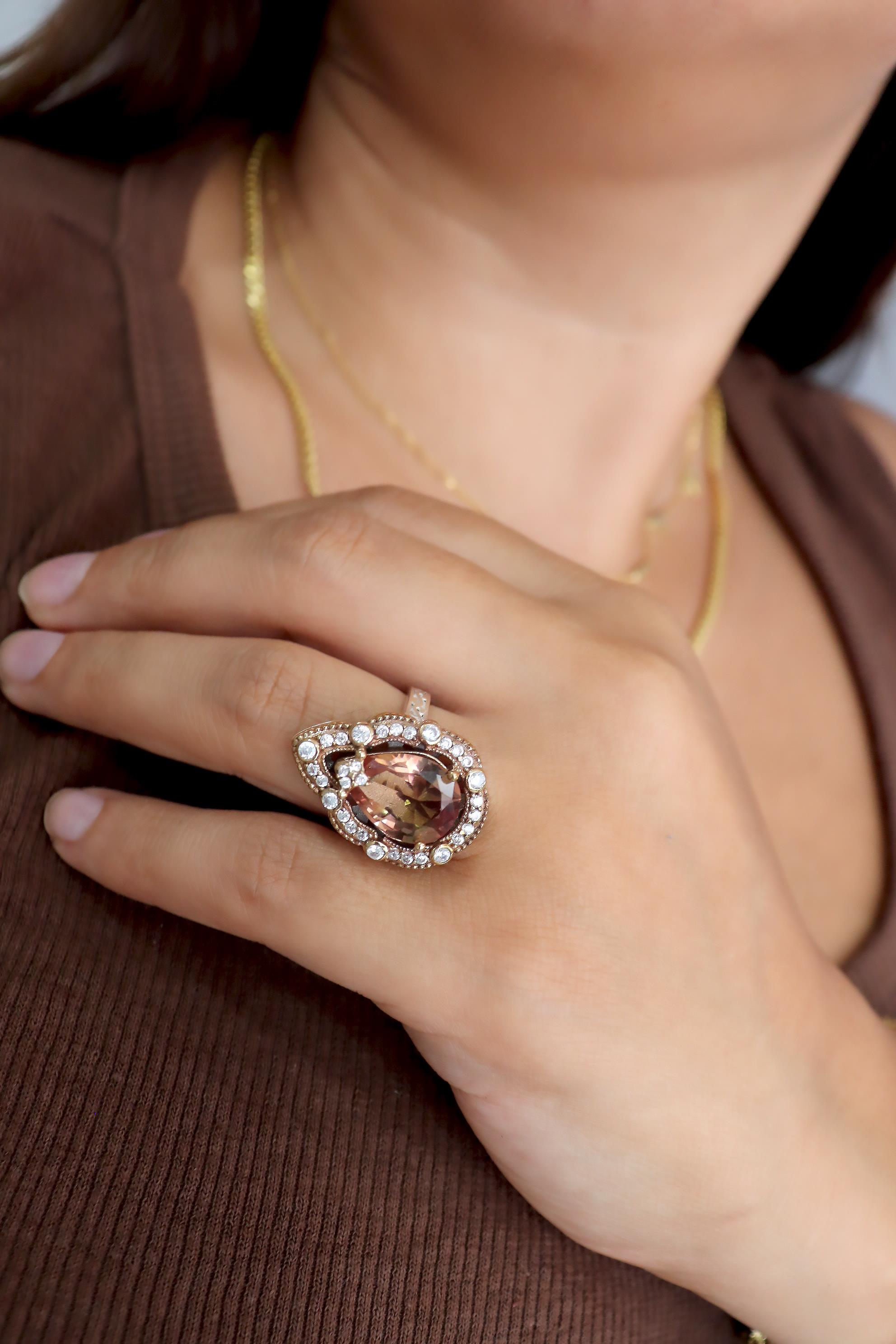 925 Ayar Gümüş Damla Taşlı Otantik Yüzük