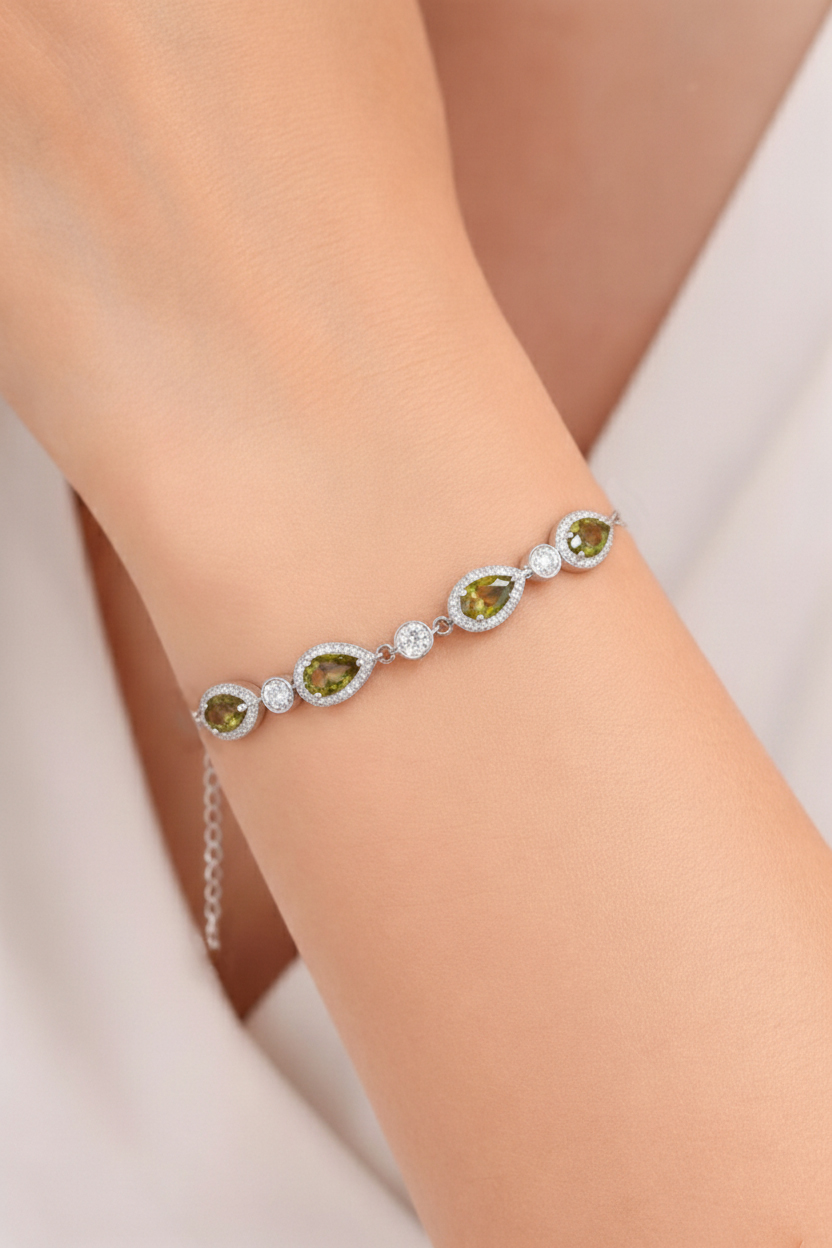 925 Ayar Gümüş Elegance Zultanit Taşlı Damla Detaylı Bileklik