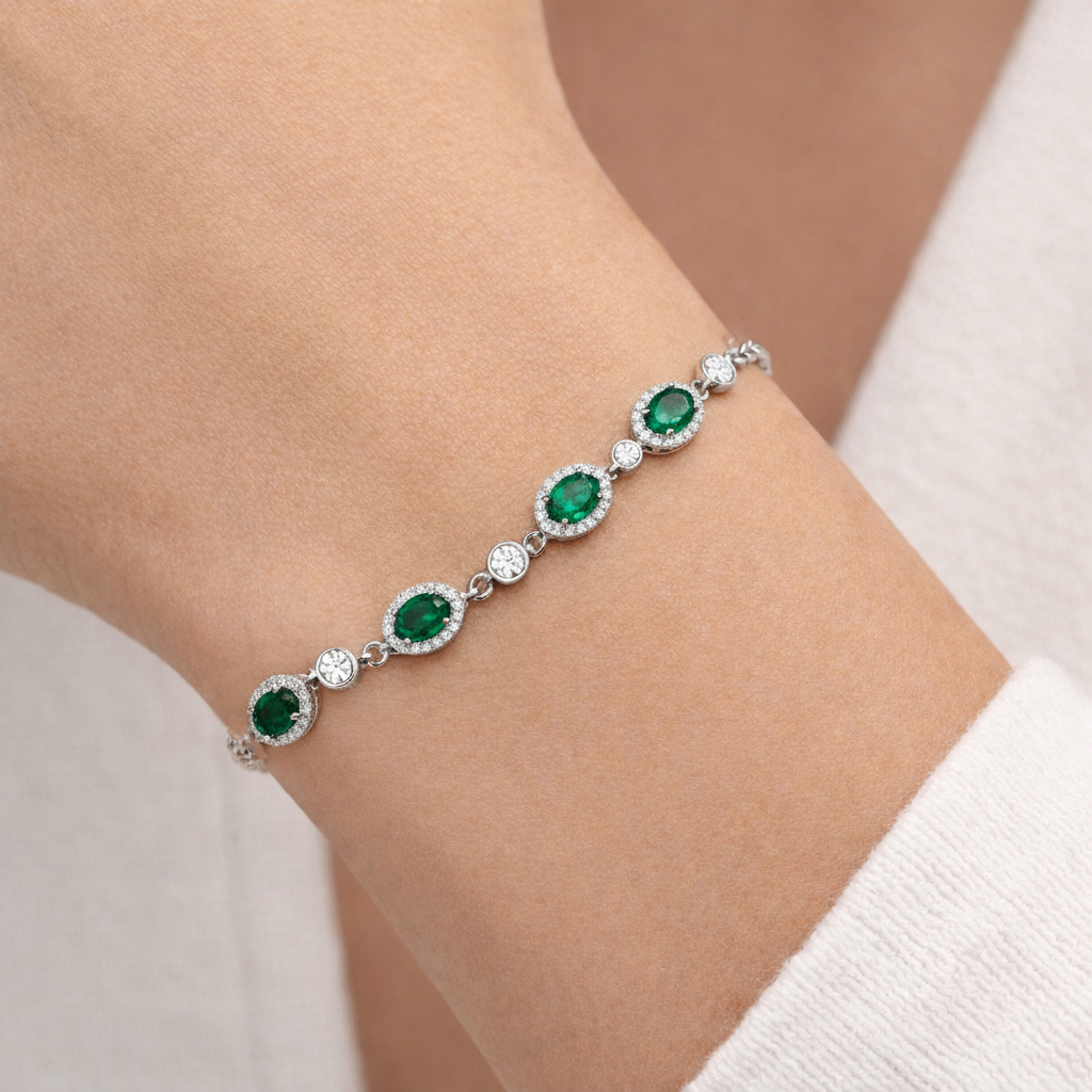 925 Ayar Gümüş Elegance Zümrüt Yeşili Oval Detaylı Bileklik