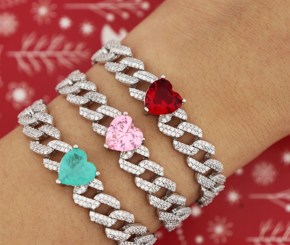 925 Ayar Gümüş Gurmet Zincir Kırmızı Kalp Detay Rodyumlu Gümüş Bileklik