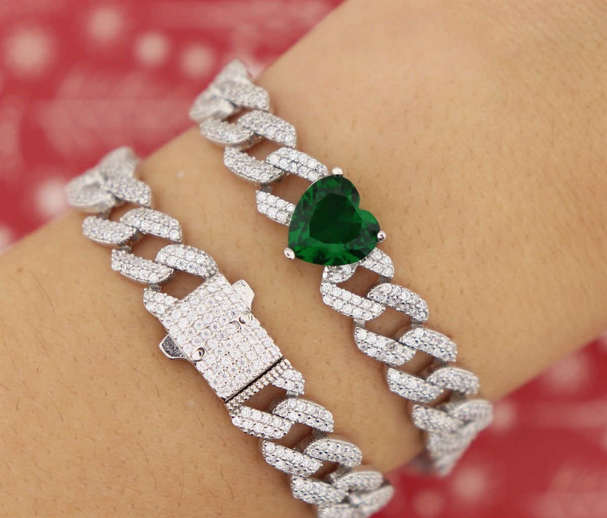 925 Ayar Gümüş Gurmet Zincir Zümrüt Kalp Detay Rodyumlu Gümüş Bileklik