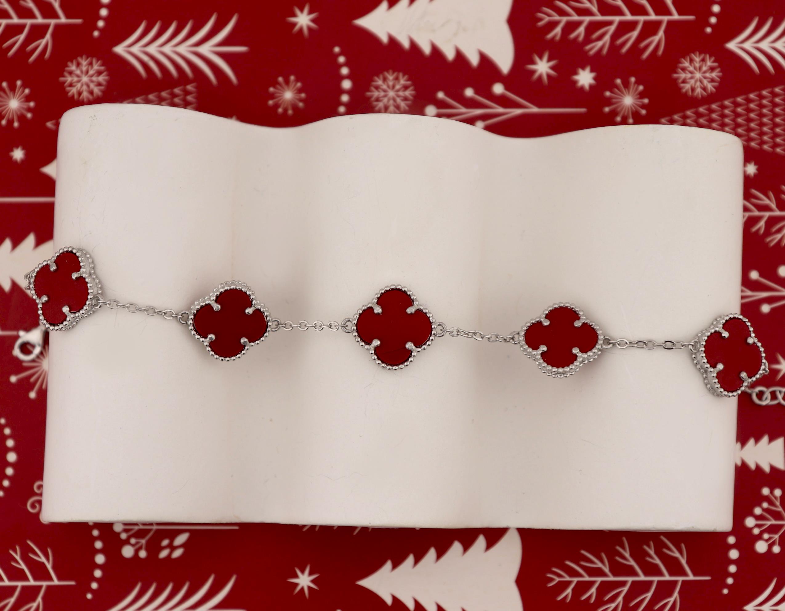 925 Ayar Gümüş Mercan Taşlı Yonca Bileklik