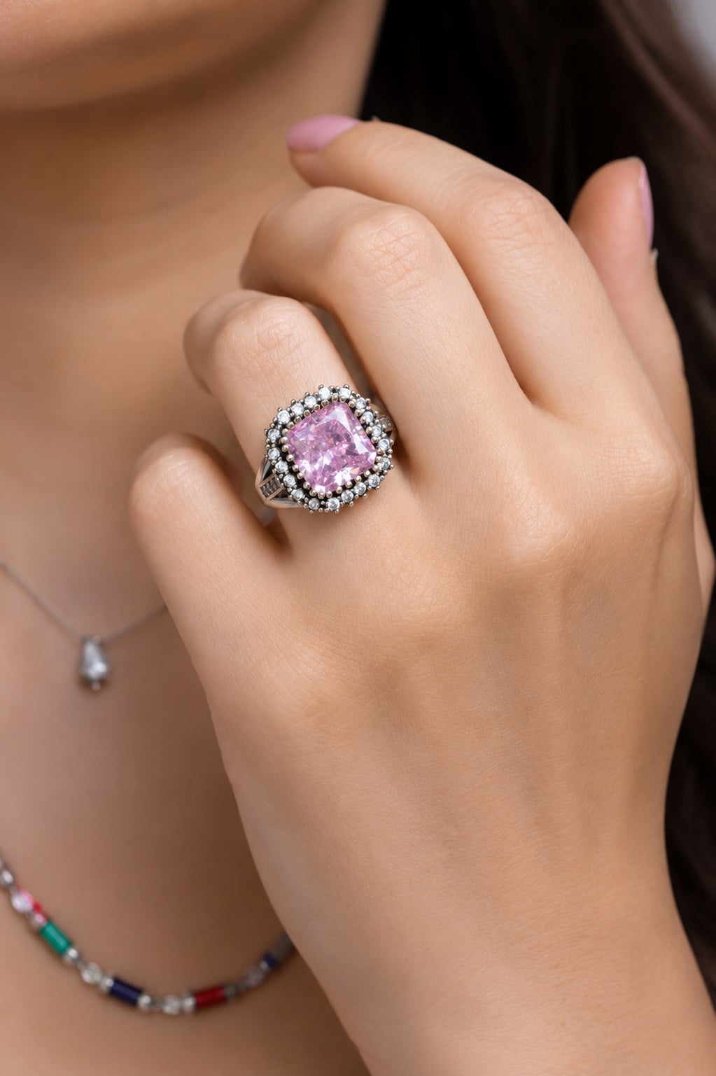 925 Ayar Gümüş Otantik Pembe Kare Ice Cut Taşlı Hürrem Yüzük