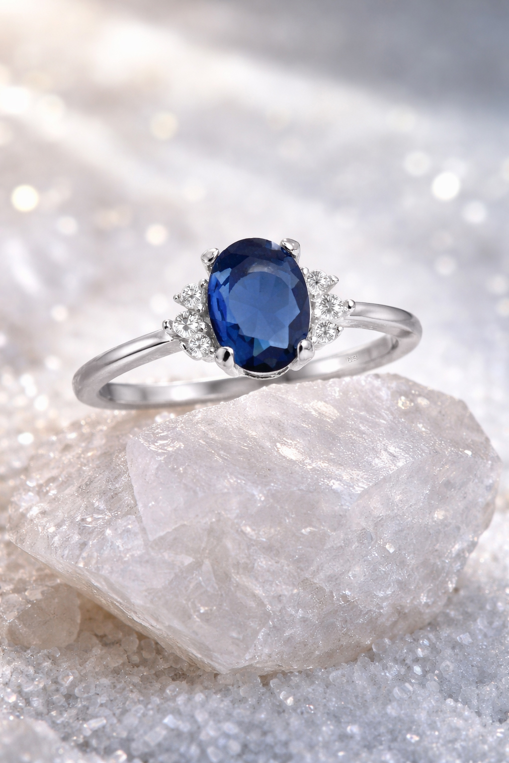 925 Ayar Gümüş Oval Safir Taşlı Trend Yüzük