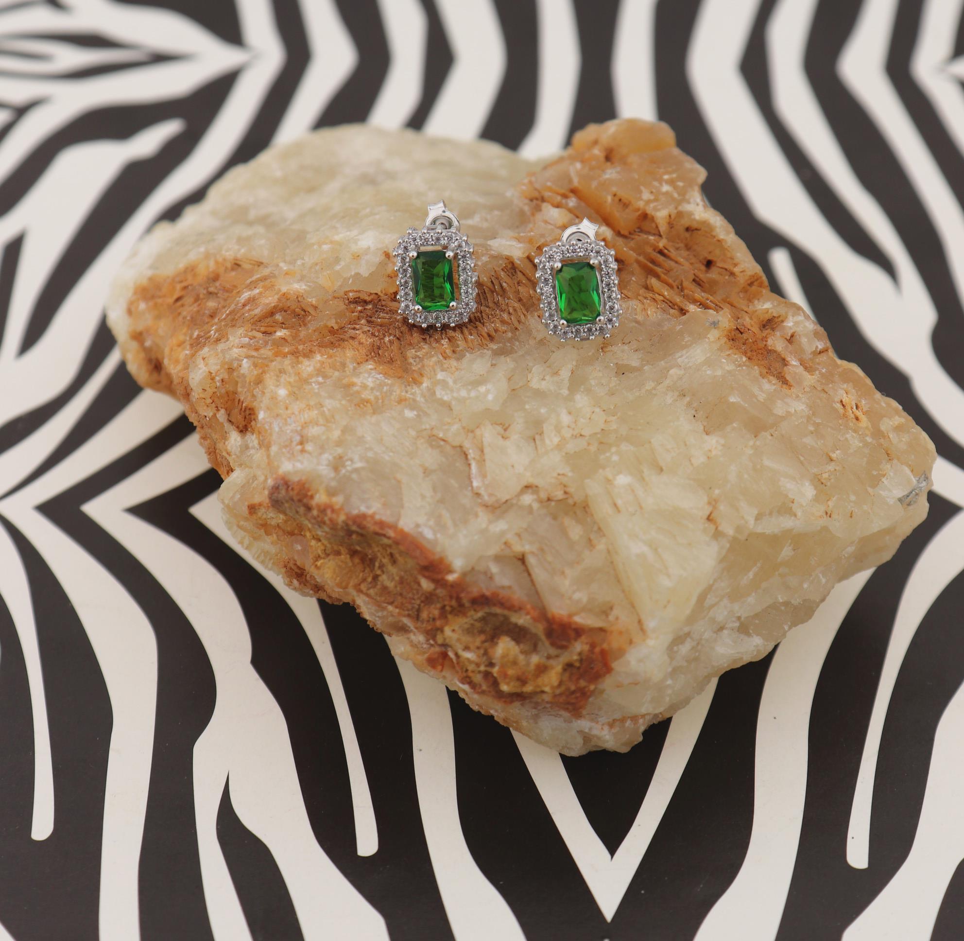 925 Ayar Gümüş Zümrüt Baget Taşlı Pırlanta Montür Takı Seti