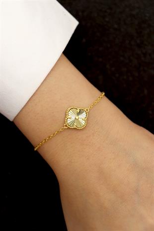  925 Ayar Gümüş Altın Yaldızlı Lazer İşlemeli Yonca Bileklik