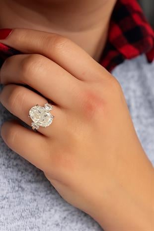 925 Ayar Gümüş Açık Sitrin Elmas Kesim Oval Taş Yüzük – Premium Kalite