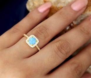 925 Ayar Gümüş Altın Kaplama Opal Taş Kare Pırlanta Modeli Yüzük