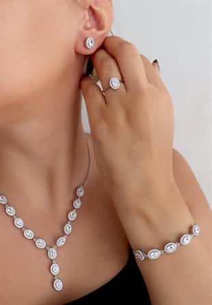 925 Ayar Gümüş Beyaz Oval Taşlı Pırlanta Montür Takı Seti