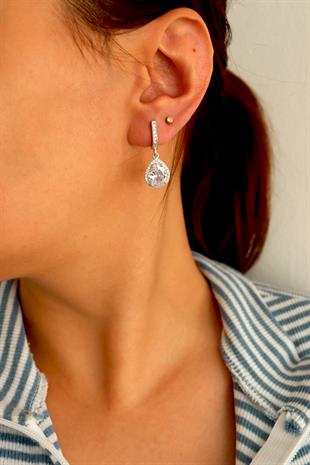 925 Ayar Gümüş Beyaz Su Damlası Küpe