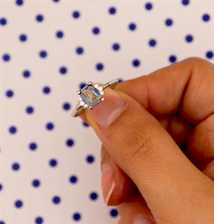925 Ayar Gümüş Blue Topaz Baget Taşlı Yüzük