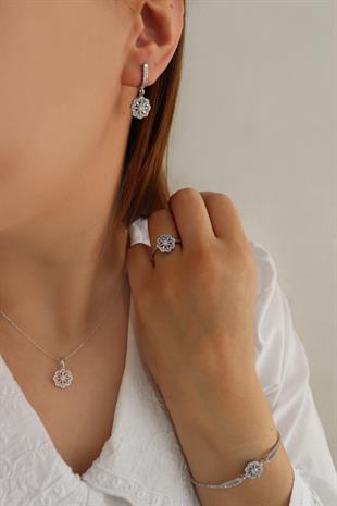 925 Ayar Gümüş Çiçek Model Takı Seti