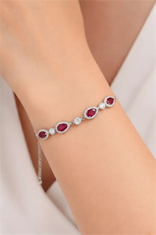 925 Ayar Gümüş Elegance Kırmızı Damla Detaylı Bileklik