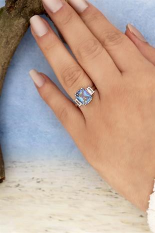 925 Ayar Gümüş Ilyra Blue Topaz Taşlı Yüzük