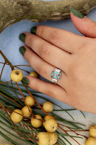 925 Ayar Gümüş Ilyra Mistik Topaz Taşlı Yüzük