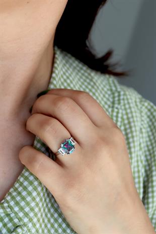 925 Ayar Gümüş Ilyra Mistik Topaz Taşlı Yüzük