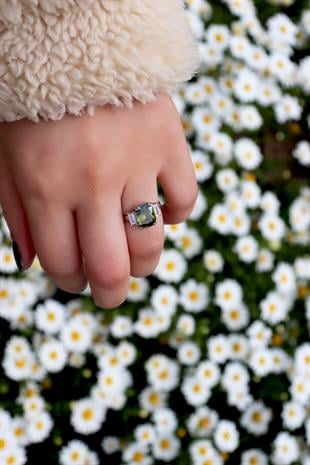 925 Ayar Gümüş Ilyra Olive Taşlı Yüzük