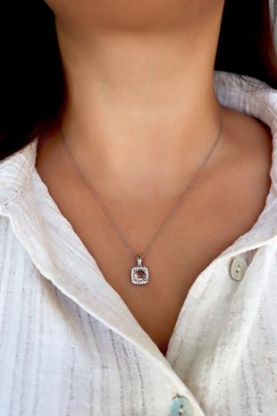 925 Ayar Gümüş Kare Zultanit Taşlı Kolye