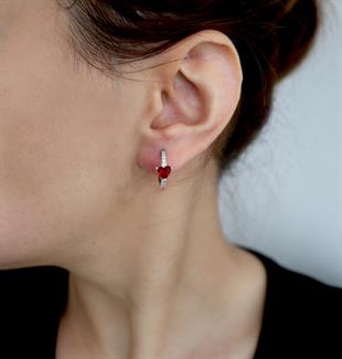 925 Ayar Gümüş Kırmızı Kalp Detaylı Halka Küpe