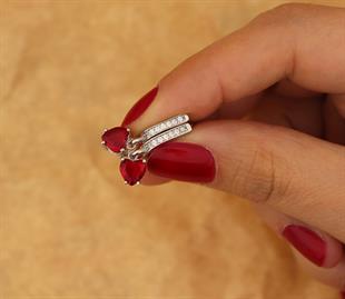 925 Ayar Gümüş Kırmızı Kalp Taşlı Küpe