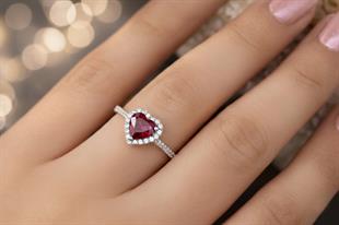 925 Ayar Gümüş Kırmızı Swarovski Kalp Yüzük