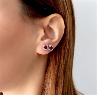 925 Ayar Gümüş Kırmızı Taşlı Kare Pırlanta Montürlü Gümüş Küpe