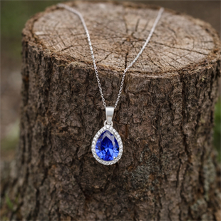925 Ayar Gümüş Kristal Safir Su Damlası Kolye