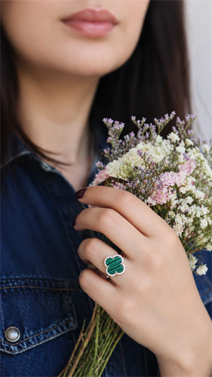 925 Ayar Gümüş Malahit Taşlı  Yonca Yüzük