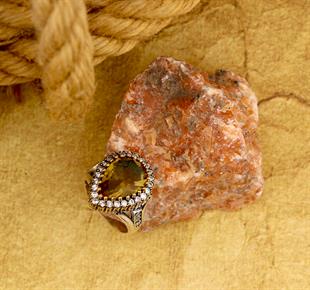 925 Ayar Gümüş Otantik Zultanit Damla Taşlı Hürrem Yüzük