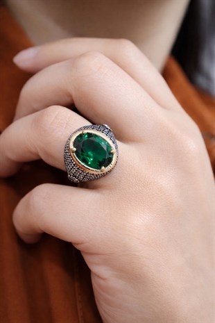 925 Ayar Gümüş Oval Yeşil Taşlı Otantik Yüzük