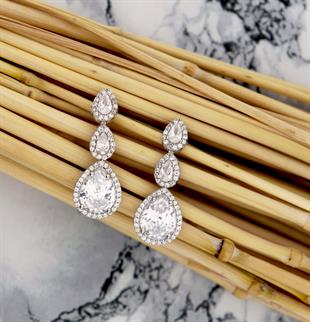 925 Ayar Gümüş Pırlanta Montürlü Beyaz Damla Taşlı Küpe