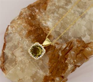 925 Ayar Gümüş Renk Değiştiren Zultanit Taşlı Takı Seti