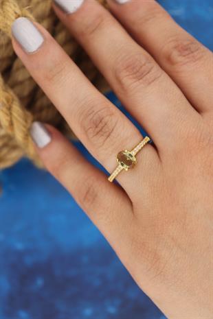 925 Ayar Gümüş Renk Değiştiren Zultanit Oval Taşlı Yüzük