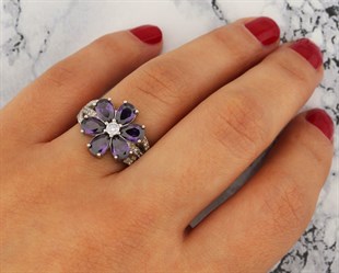 925 Ayar Gümüş Rodyumlu Ametist Manolya Çiçeği Gümüş Yüzük