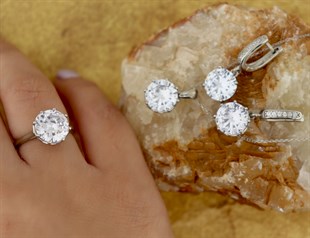 925 Ayar Gümüş Rodyumlu Büyük Tektaş Takı Seti