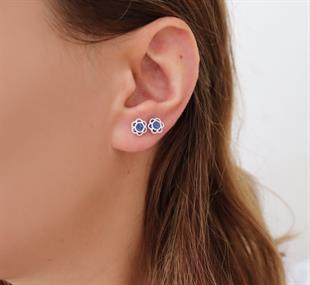 925 Ayar Gümüş Safir Çiçek Çivili Küpe