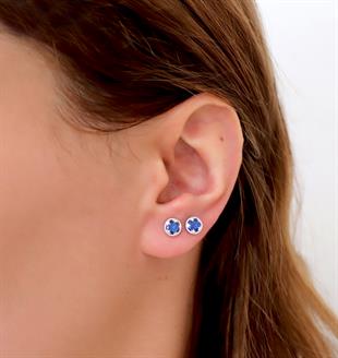 925 Ayar Gümüş Safir Yıldız Detaylı Çivili Küpe