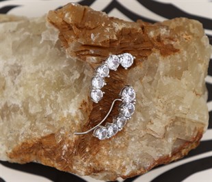 925 Ayar Gümüş Sıralı 5 Taş Küpe