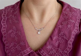 925 Ayar Gümüş Tek Taş Detaylı Kolye