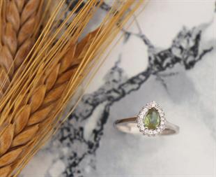 925 Ayar Gümüş Zultanit Damla Taşlı Anturaj Yüzük