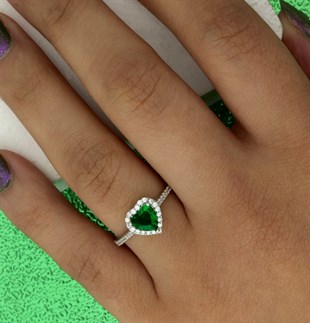 925 Ayar Gümüş Zümrüt Swarovski Kalp Yüzük