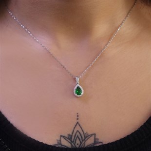 925 Ayar Gümüş Zümrüt Yeşili Damla Desen Kolye