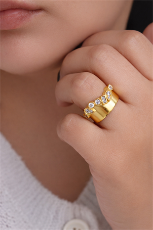 Altın Kaplama Bezel Taş Detaylı Gold Şerit Yüzük