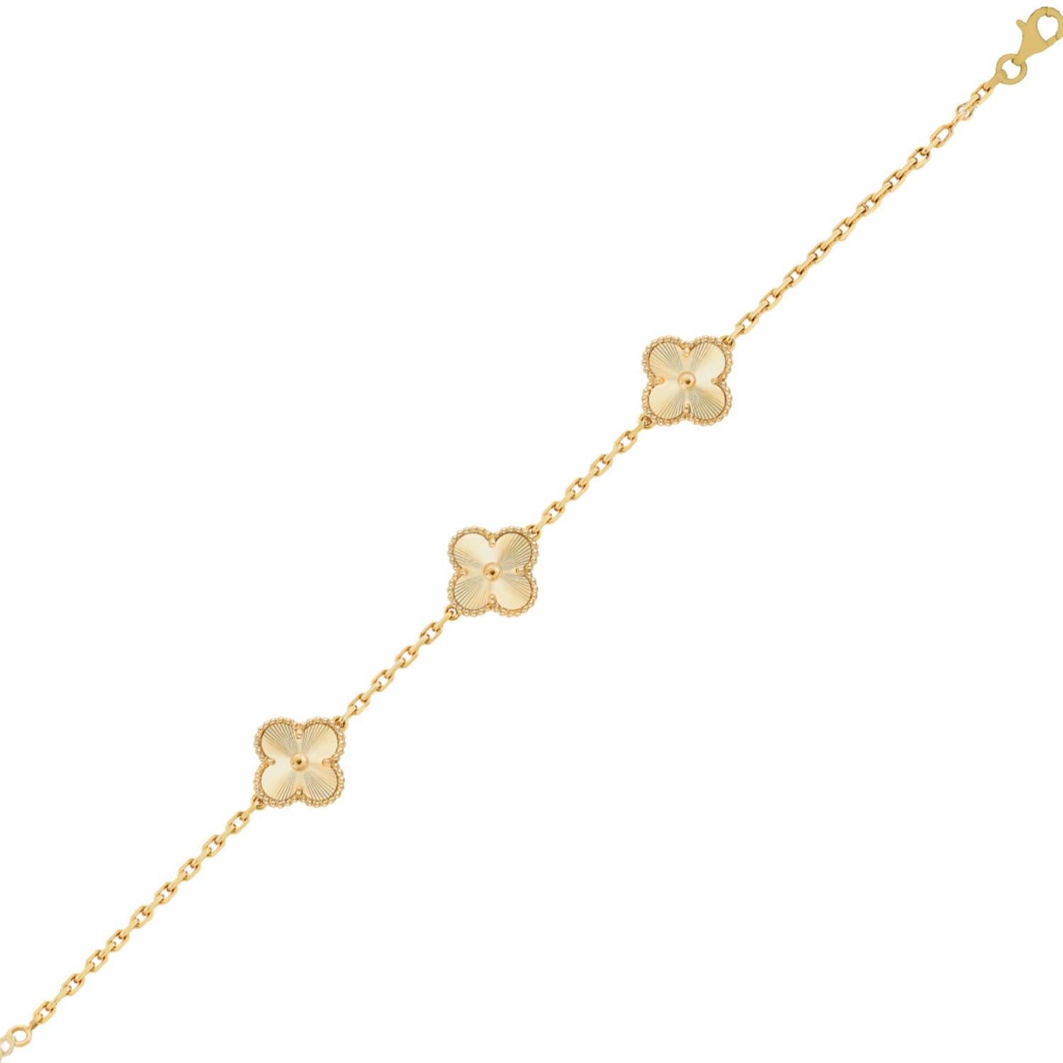  925 Ayar Gümüş Altın Yaldızlı Lazer İşlemeli Alhambra 3'lü Yonca Bileklik