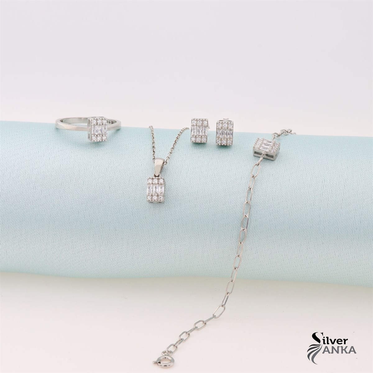 925 Ayar Gümüş Rodıum Zarif Set