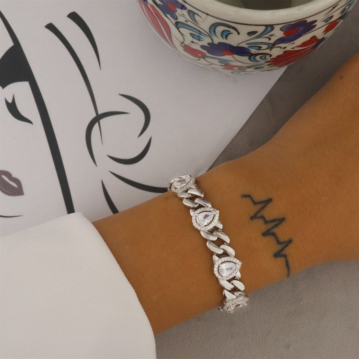 925 Ayar Gümüş Şık Damla Desen Bileklik