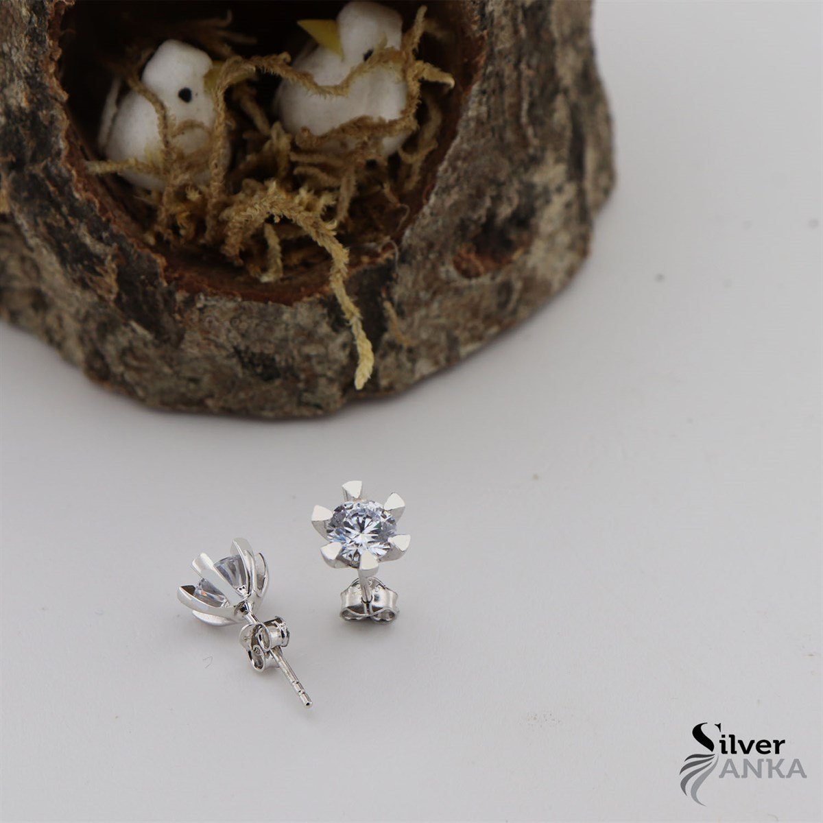 Zirkon Taşlı 925 Ayar Şık Tek Taş Küpe