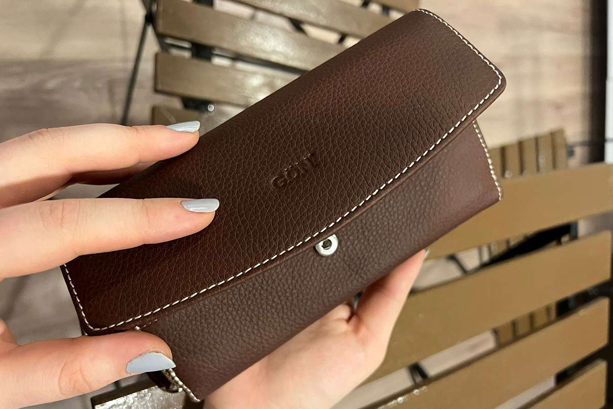 leather-wallet-maintenance-how-to-do