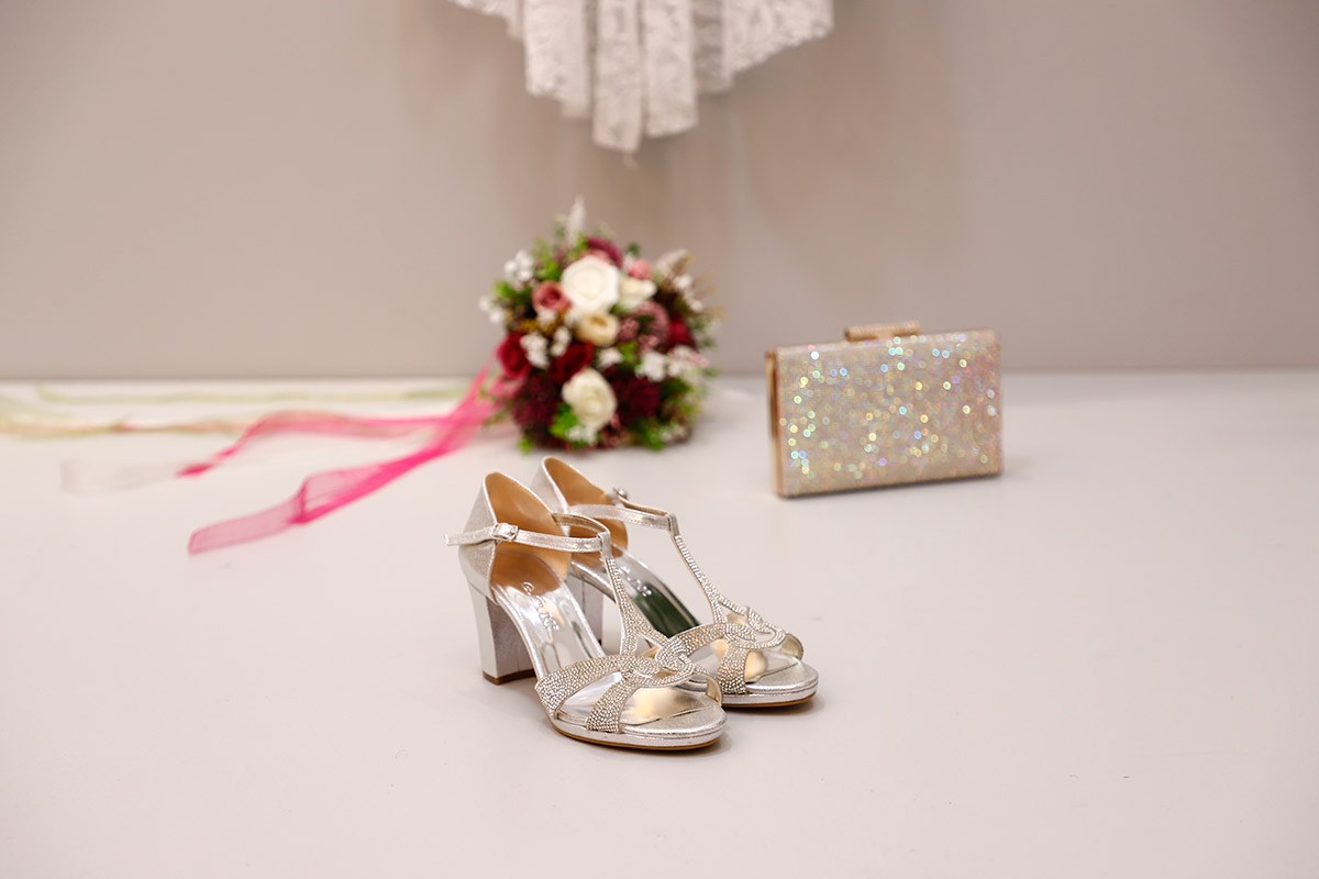 bride-shoe-choice